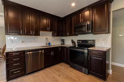 Kitchen - 351 Meadowbrook Dr, Ballwin, MO 63011 photo 1 of 4