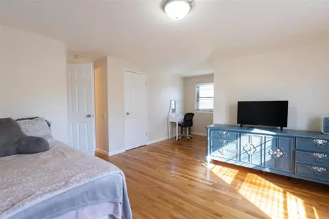 Bedroom - 351 Meadowbrook Dr, Ballwin, MO 63011 photo 7 of 11