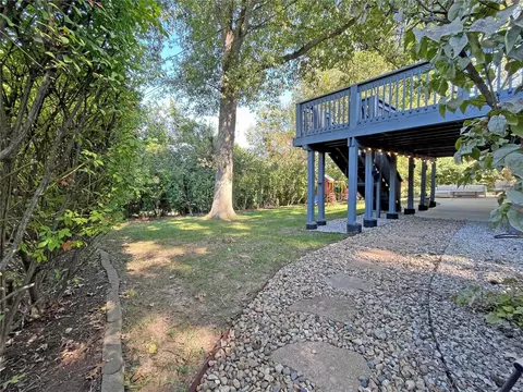 211 Windcliffe Dr, Ballwin, MO 63021 photo 5