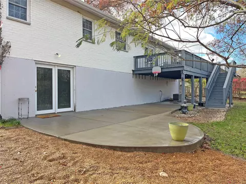 211 Windcliffe Dr, Ballwin, MO 63021 photo 9
