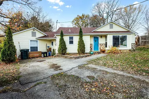 1921 Pecan Tree St, Saint Peters, MO 63376