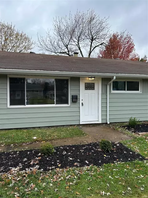 5555 Holborn Dr, Saint Louis, MO 63121