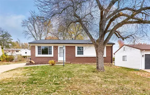 2816 Essex St, Saint Charles, MO 63301
