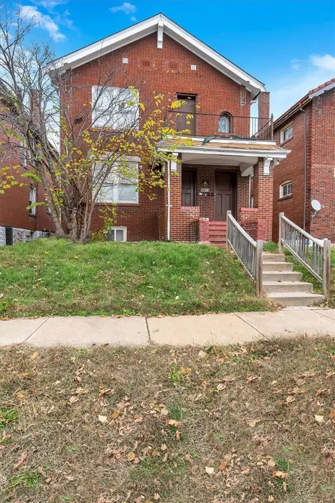 5543 Hebert St, Saint Louis, MO 63120