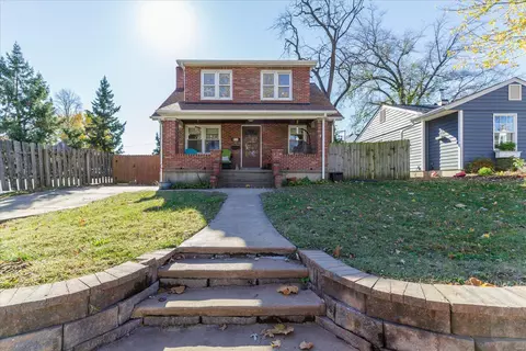 611 Washington St, Saint Charles, MO 63301