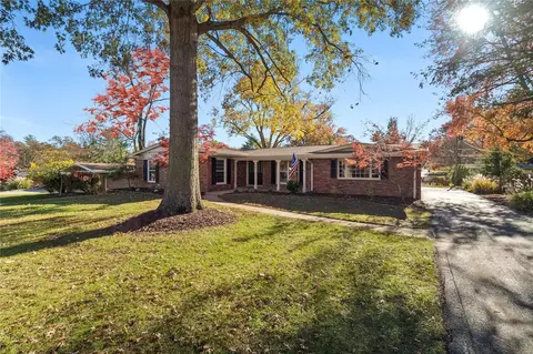 Exterior - 347 Sudbury Ln, Ballwin, MO 63011 photo 3 of 5
