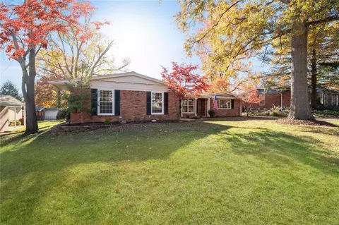 Exterior - 347 Sudbury Ln, Ballwin, MO 63011 photo 2 of 5