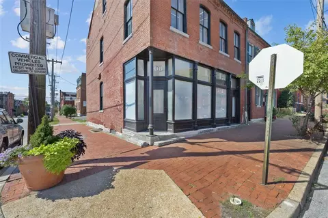 900 Geyer Ave, Saint Louis, MO 63104