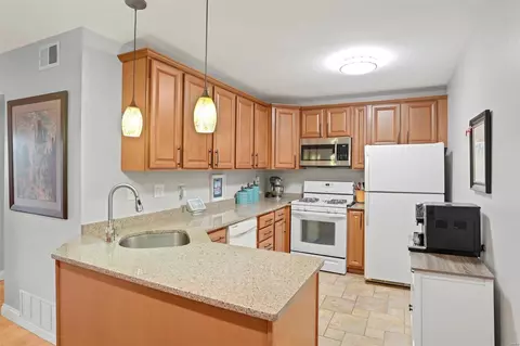 1340 Holgate Dr #G6, Ballwin, MO 63021 photo 11