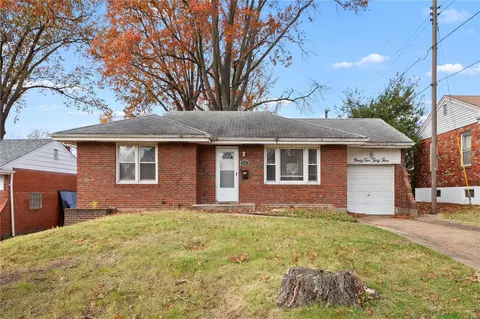 9433 Ardmore Dr, Saint Louis, MO 63137