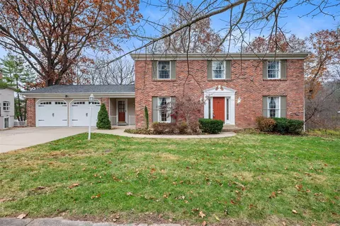 2412 Camberwell Ct, Saint Louis, MO 63131
