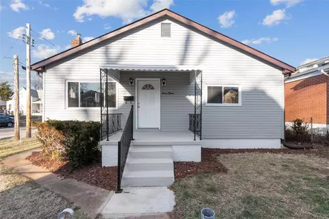 715 Lagro Ave, Saint Louis, MO 63125