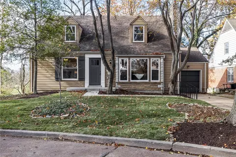 26 Cedarbrook Ln, Saint Louis, MO 63122