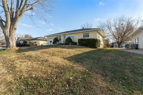 18 Di Franco Ln, O'fallon, MO 63366