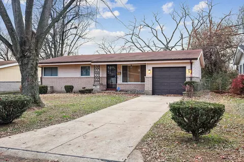 10655 Hallwood Dr, Saint Louis, MO 63136