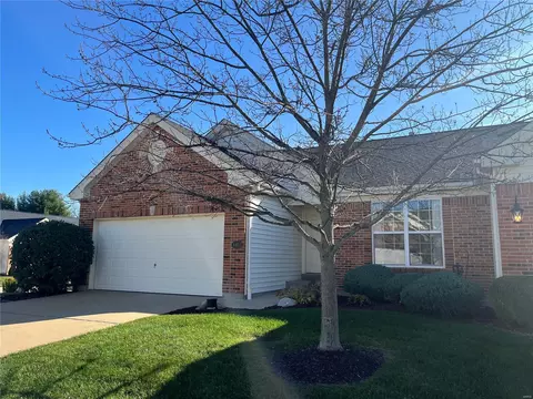 4402 Kerth Circle Xing, Saint Louis, MO 63128