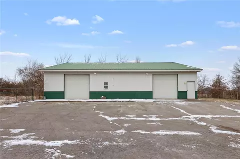 Exterior - 2325 Oak Dr, O'fallon, MO 63368 photo 5 of 6