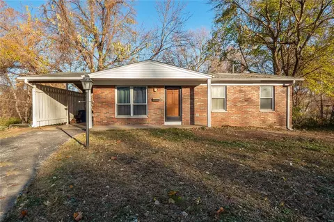 5209 Auriesville Ln, Hazelwood, MO 63042