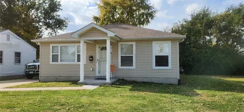 4555 Ashby Rd, Saint Ann, MO 63074