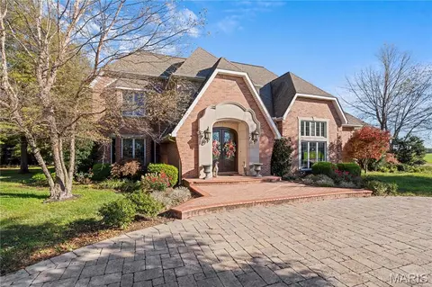 328 S Ann Dr, Charleston, MO 63834