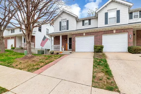1324 Big Bend Crossing Dr, Manchester, MO 63088
