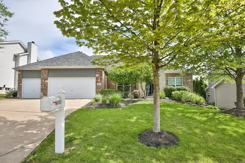 203 Vista Pointe Ct, Saint Peters, MO 63376