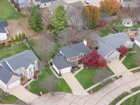 237 E Governor Pl, Saint Charles, MO 63301 photo 12