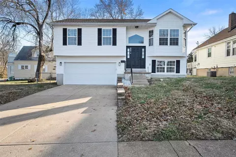 2508 Verona Ave #1/2, Overland, MO 63114