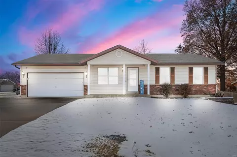 2 Karington Ct, O'fallon, MO 63368