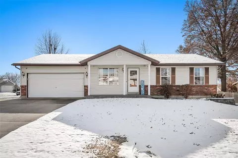 Exterior - 2 Karington Ct, O'fallon, MO 63368 photo 2 of 7