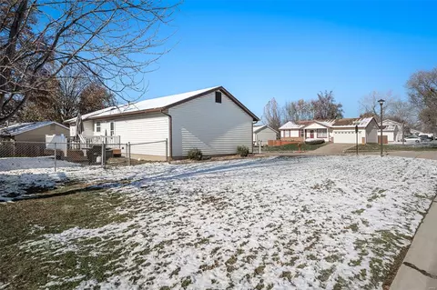 Exterior - 2 Karington Ct, O'fallon, MO 63368 photo 5 of 7