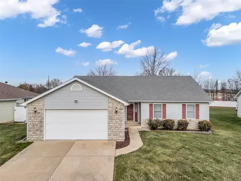 1629 Norwood Hills Dr, O'fallon, MO 63366