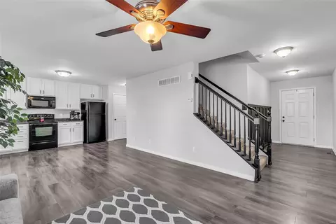 239 Shady Rock Ln, O'fallon, MO 63368 photo 3