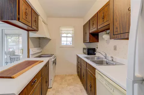 3202 Denmark Dr #C, Bridgeton, MO 63044 photo 10