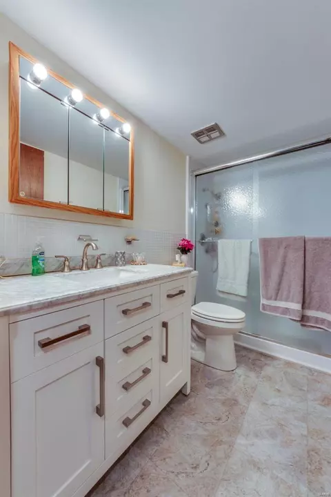 3107 Garnette Dr #D8, Bridgeton, MO 63044 photo 22