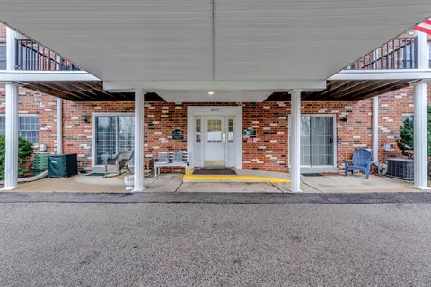 3107 Garnette Dr #D8, Bridgeton, MO 63044