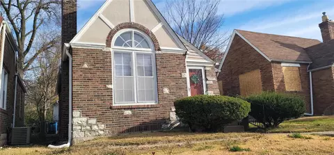 7109 W Florissant, Flordell Hills, MO 63136