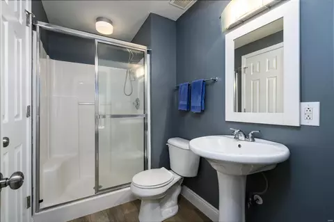 Bath - 680 Rolling Thunder Dr, O'fallon, MO 63368 photo 3 of 3