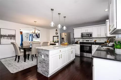 Kitchen - 680 Rolling Thunder Dr, O'fallon, MO 63368 photo 3 of 5