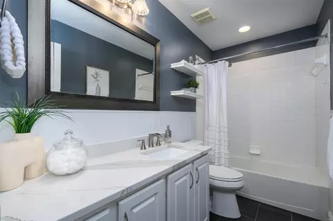 Bath - 680 Rolling Thunder Dr, O'fallon, MO 63368 photo 1 of 3