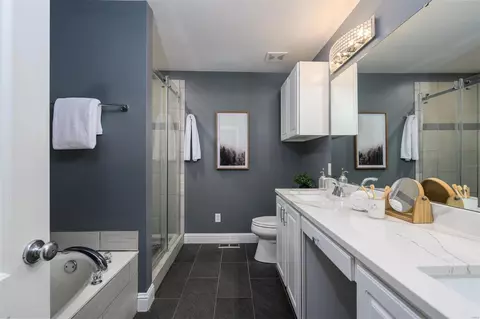 Bath - 680 Rolling Thunder Dr, O'fallon, MO 63368 photo 2 of 3