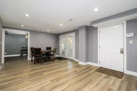 Entry Way - 680 Rolling Thunder Dr, O'fallon, MO 63368 photo 3 of 4