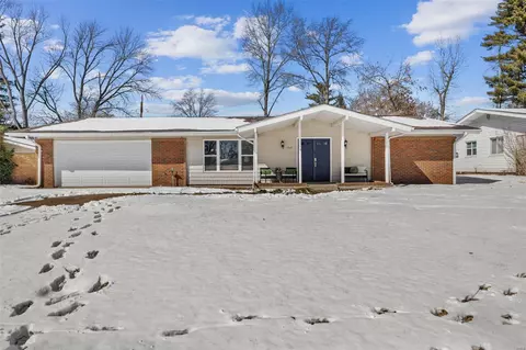 1517 Cerulean Dr, Saint Louis, MO 63146