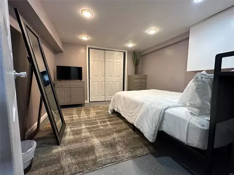 Bedroom - 6325 Everett Dr, Saint Louis, MO 63134 photo 9 of 10