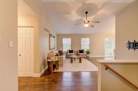 Entry Way - 460 Fall River Ln, Saint Charles, MO 63304 photo 1 of 1