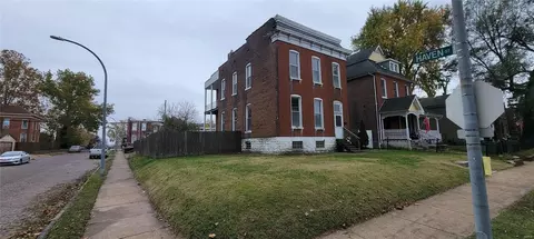 6702 Virginia Ave, Saint Louis, MO 63111