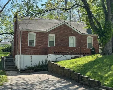 6170 Emerald Ave, Saint Louis, MO 63135