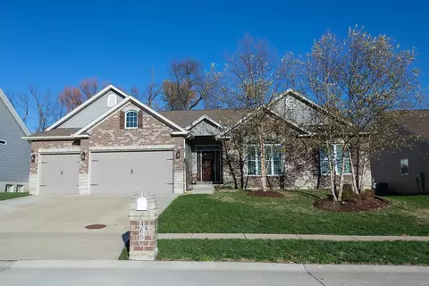460 Pearl Ridge Ct, Saint Charles, MO 63303
