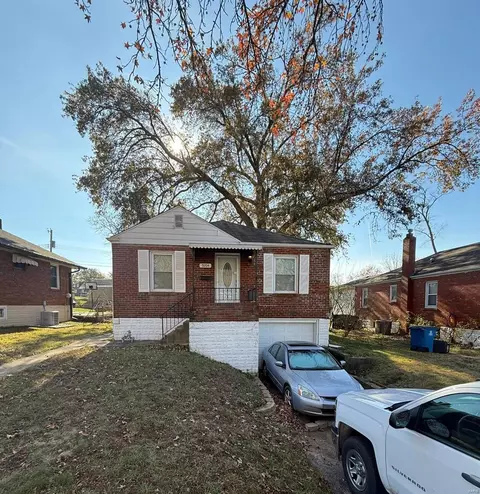 9204 Wabaday Ave, Saint Louis, MO 63114