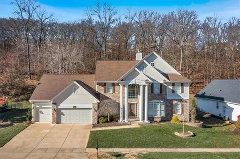 655 Southern Hills Dr, Eureka, MO 63025 photo 2